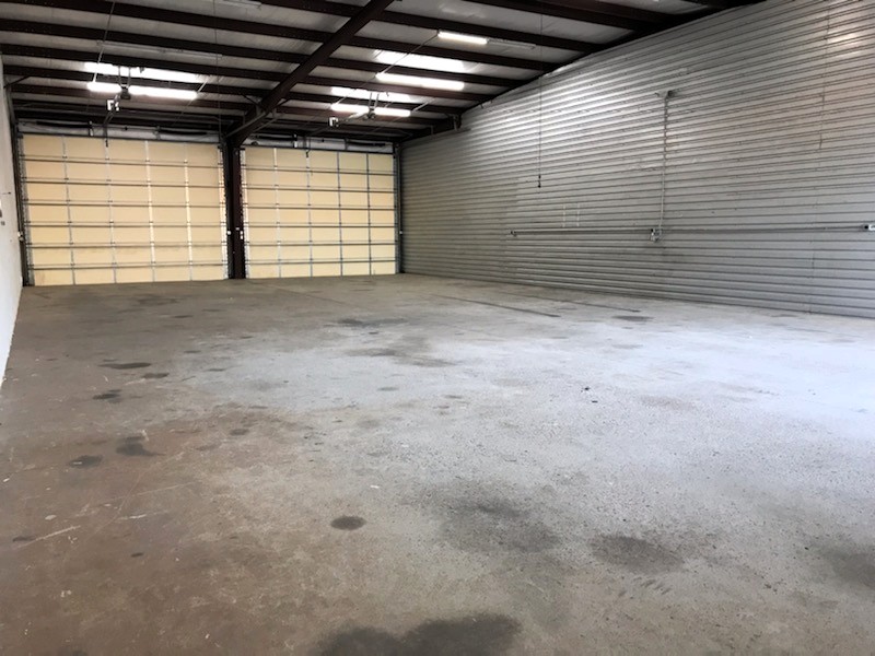 Commercial Warehouse Units w/ Electric Doors For Business Storage